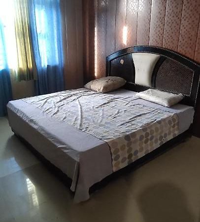 Radha Madhav Apartment Vrindavan Exterior photo