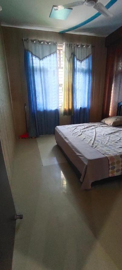 Radha Madhav Apartment Vrindavan Exterior photo